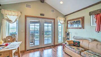 ุดูุฉ (0 Bedroom) | ุงูู
ูุดุฃุฉ ู
ู ุงูุฏุงุฎู