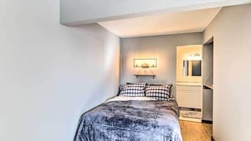 Apartment (0 Bedroom) | Interior