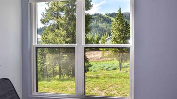 Apartment (0 Bedroom) | Interior