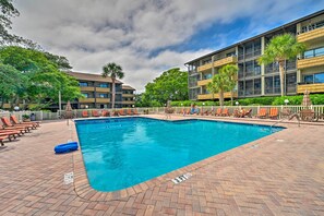 Apartment (2 Bedrooms) | Interior - Charming Condo w/ Pool Access - Walk to Beach (Myrtle Beach)