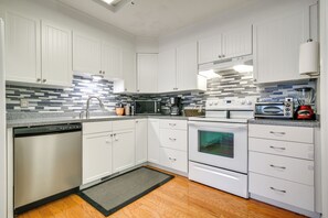 Apartment (3 Bedrooms) | Interior - Pinehurst Condo ~ 2 Miles to Downtown & Resort! (Pinehurst)