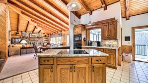 Interior - Spacious Canton Getaway w/ Mountain Views! (Canton)