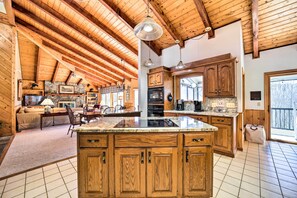 Interior - Spacious Canton Getaway w/ Mountain Views! (Canton)
