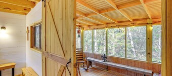 Secluded Tallassee Cabin w/ Fire Pit & Porch!