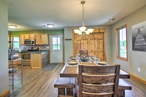 House (3 Bedrooms) | Interior