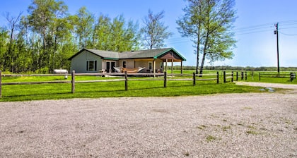 Rural 'harry's House' w/ Fire Pit on 20 Acres