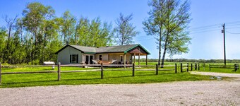 Rural 'harry's House' w/ Fire Pit on 20 Acres