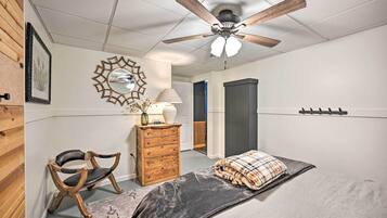 House (6 Bedrooms) | Interior