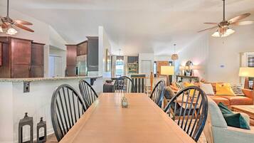 House (6 Bedrooms) | Interior