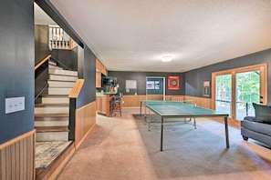House (6 Bedrooms) | Interior