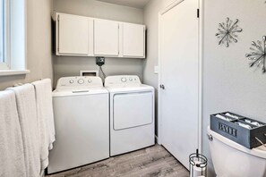 House (3 Bedrooms) | Interior - Picturesque Colorado Springs Vacation Home! (Colorado Springs)