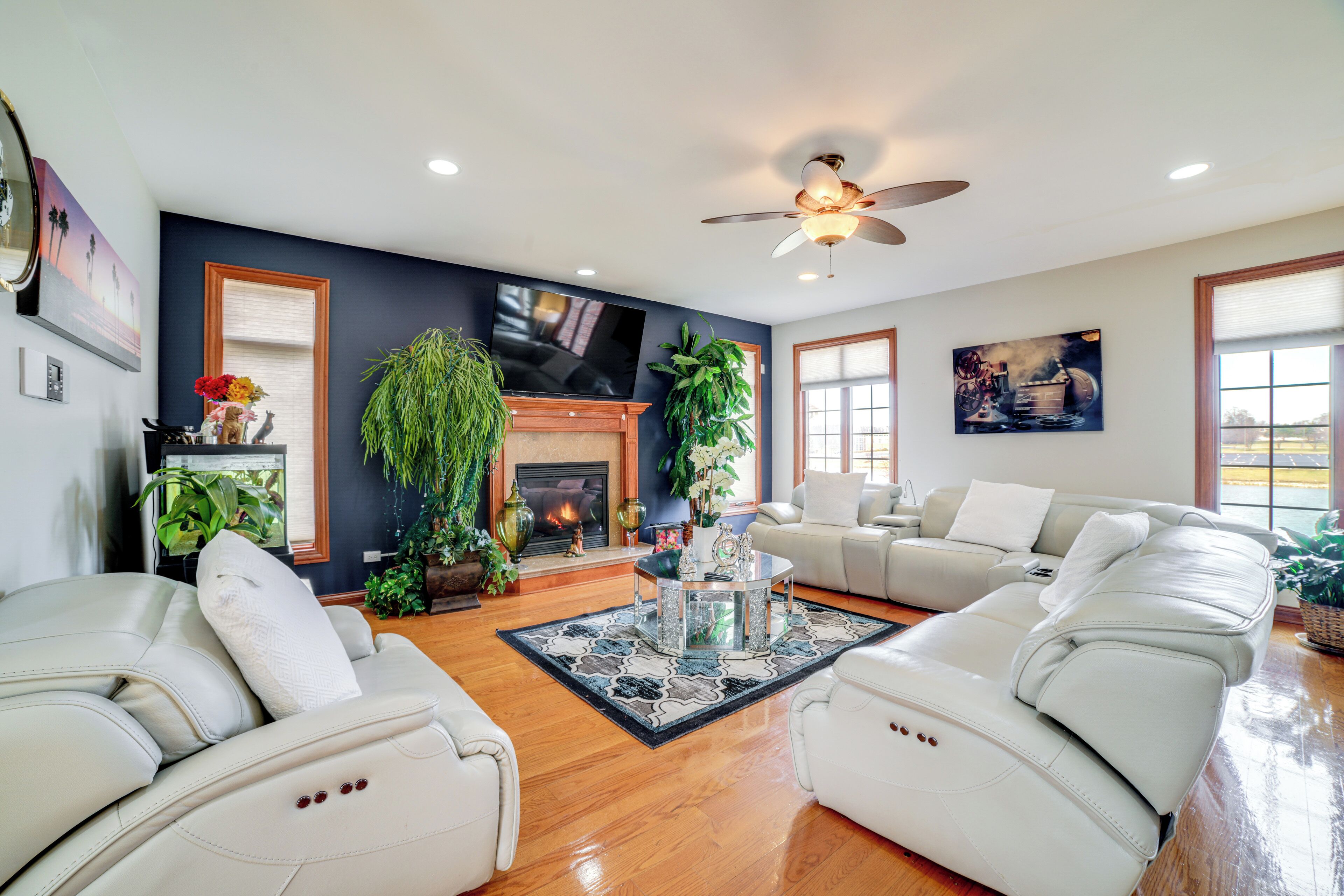 Apartment (5 Bedrooms) | Front of property