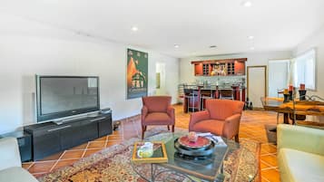 Apartment (1 Bedroom) | Front of property