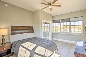 2 bedrooms, iron/ironing board, bed sheets - Restored Enid Apt ~ 1 Mile to Historic Dtwn! (Enid)