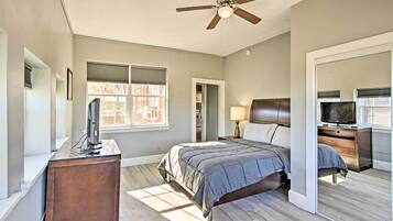 2 bedrooms, iron/ironing board, bed sheets