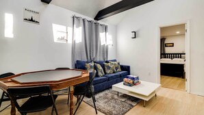 House (4 Bedrooms) | Interior - Furnished Deck & Fire Pit: Home in Tobyhanna (Tobyhanna)