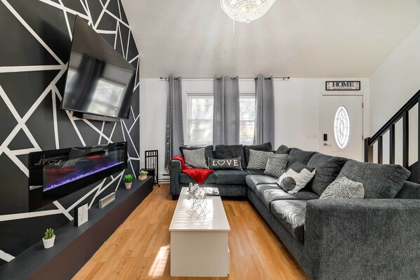 House (4 Bedrooms) | Interior