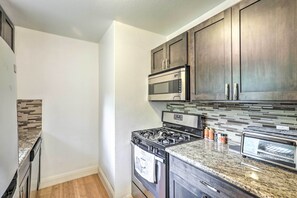 Apartment (0 Bedroom) | Interior - Sun-lit Studio ~ 2 Mi to Downtown Austin! (Austin)