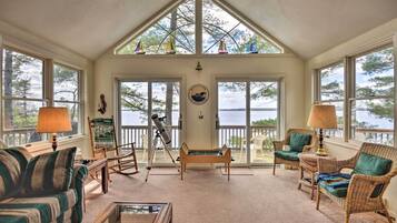 Cottage (2 Bedrooms) | Front of property