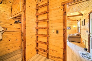 House (1 Bedroom) | Interior