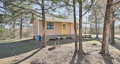 Clayton Cabin Rental Near Sardis Lake!