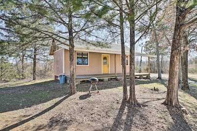 Clayton Cabin Rental Near Sardis Lake!