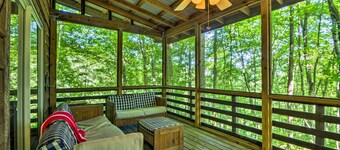 스크린 포치: 더 쿠프 로빈스빌 캐빈!