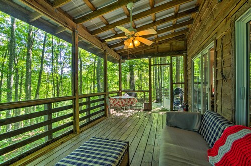 Screened Porch: The Coop Robbinsville Cabin!
