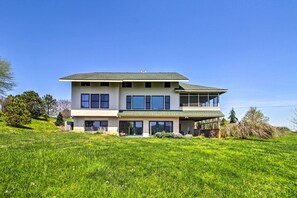 Exterior - Spacious Lexington Home w/ Breathtaking Views (Lexington)