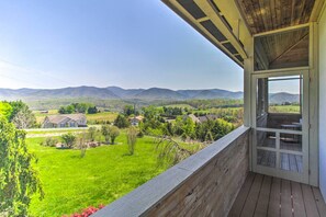 Property grounds - Spacious Lexington Home w/ Breathtaking Views (Lexington)