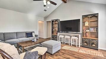 House (3 Bedrooms) | Front of property