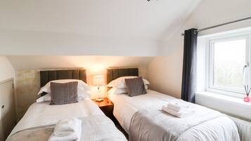 2 bedrooms, individually decorated, individually furnished, free WiFi