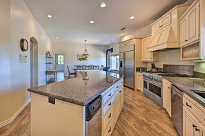 บ้านพัก (Multiple Bedrooms) | ภายใน