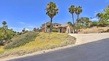 House (Multiple Bedrooms) | Interior