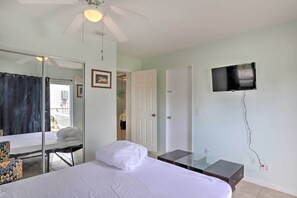 House (1 Bedroom) | Interior - Pet-friendly Jensen Beach Home w/ Yard Near Ocean! (Jensen Beach)