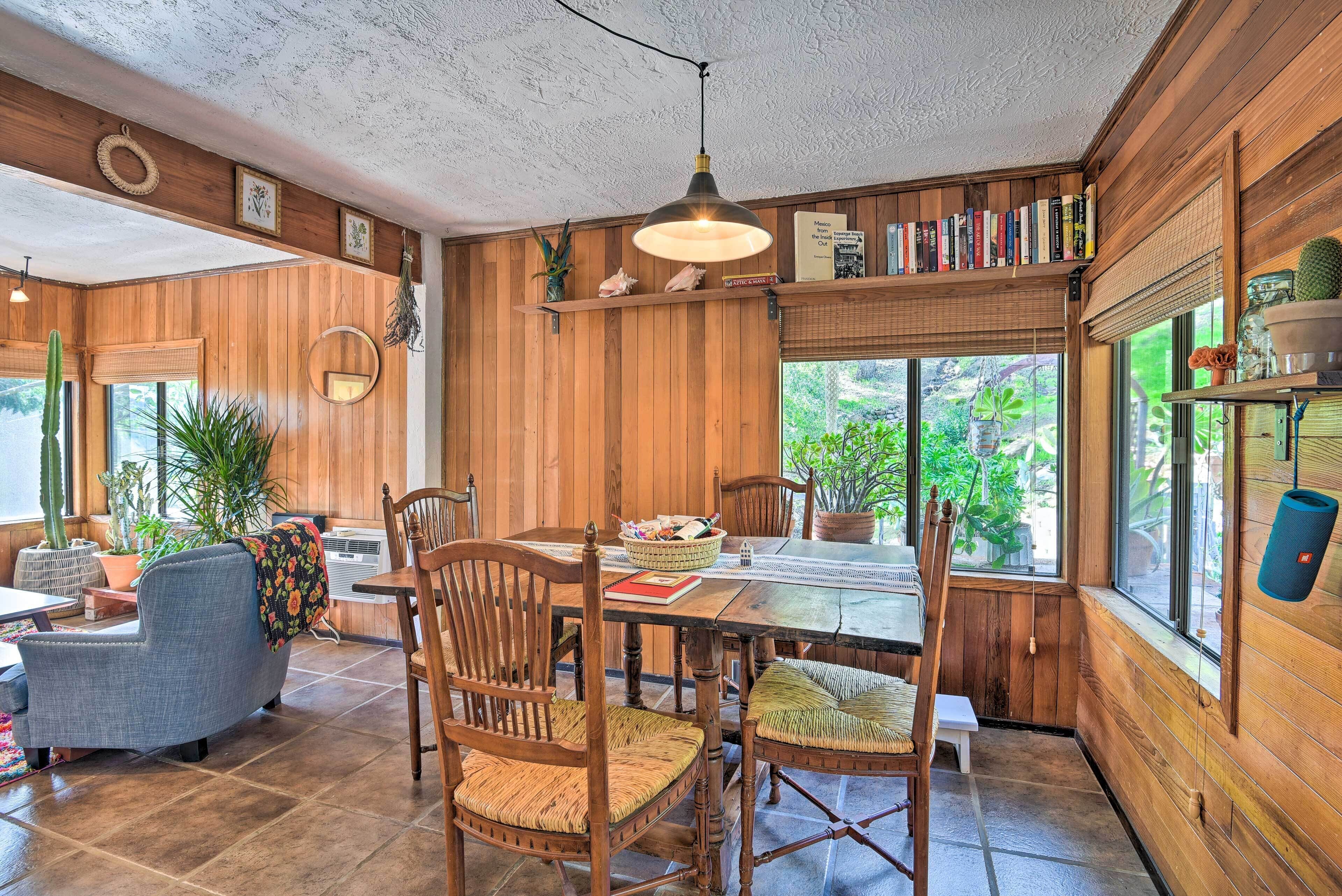 Cozy California Abode Near Malibu Beaches!