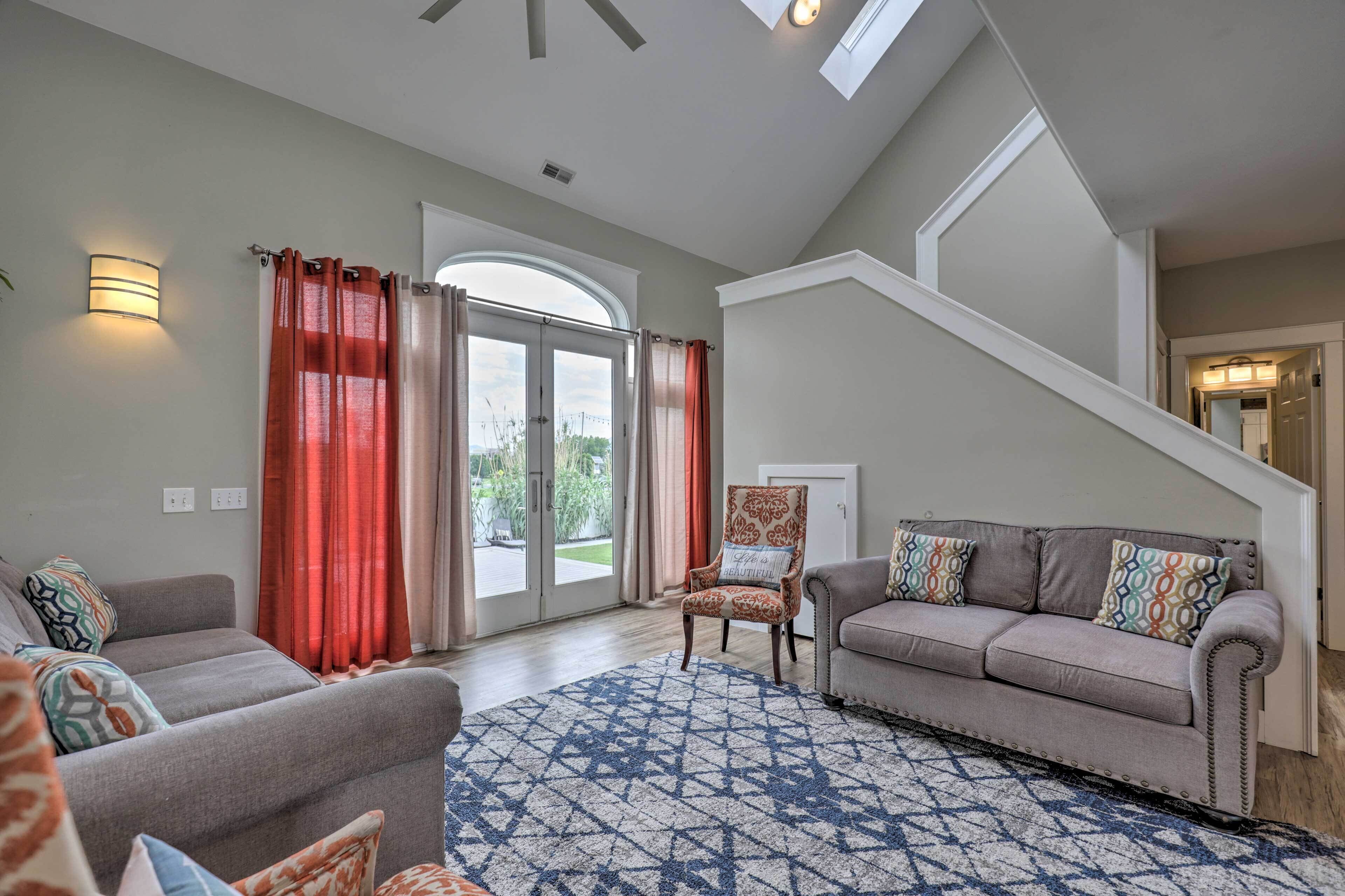 House (5 Bedrooms) | Interior