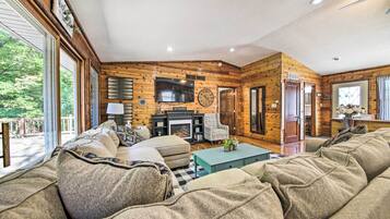 ู
ูุฒู (3 Bedrooms) | ุงูู
ูุดุฃุฉ ู
ู ุงูุฏุงุฎู