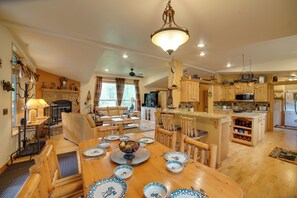 House (3 Bedrooms) | Interior