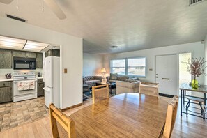 House (2 Bedrooms) | Interior - Punta Gorda Home With Backyard ~ 1 Mile to Dtwn! (Punta Gorda)