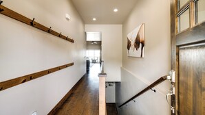 อพาร์ทเมนท์ (3 Bedrooms) | ภายใน