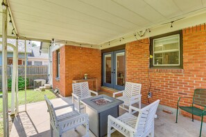 House (2 Bedrooms) | Interior - 7 Mi to Dtwn Dallas: Cozy Home w/ Yard! (Dallas)