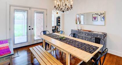 7 Mi to Dtwn Dallas: Cozy Home w/ Yard!