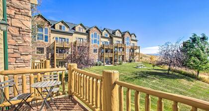 Cozy Eden Condo Retreat < 6 Mi to Ski Resort!