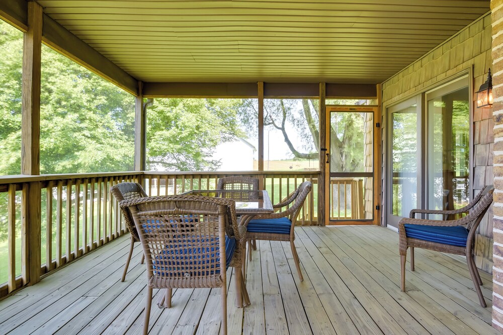Calm Stewartstown Cottage on 90 Acres w/ Barn