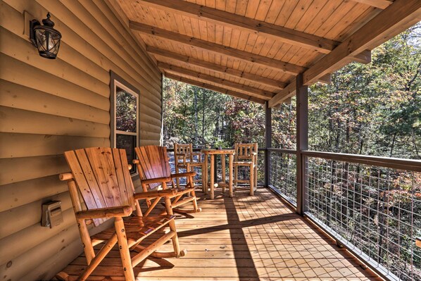 House (1 Bedroom) | Interior - Pigeon Forge Cabin w/ Hot Tub: 1 Mi to Parkway (Pigeon Forge)