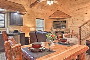 House (1 Bedroom) | Interior - Pigeon Forge Cabin w/ Hot Tub: 1 Mi to Parkway (Pigeon Forge)