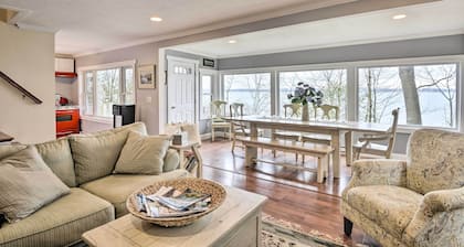 Waterfront Cottage on Sawmill Bay w/ Deck!