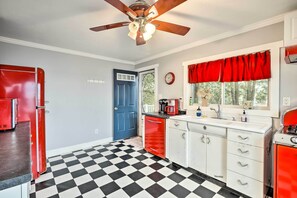 Cottage (5 Bedrooms) | Interior