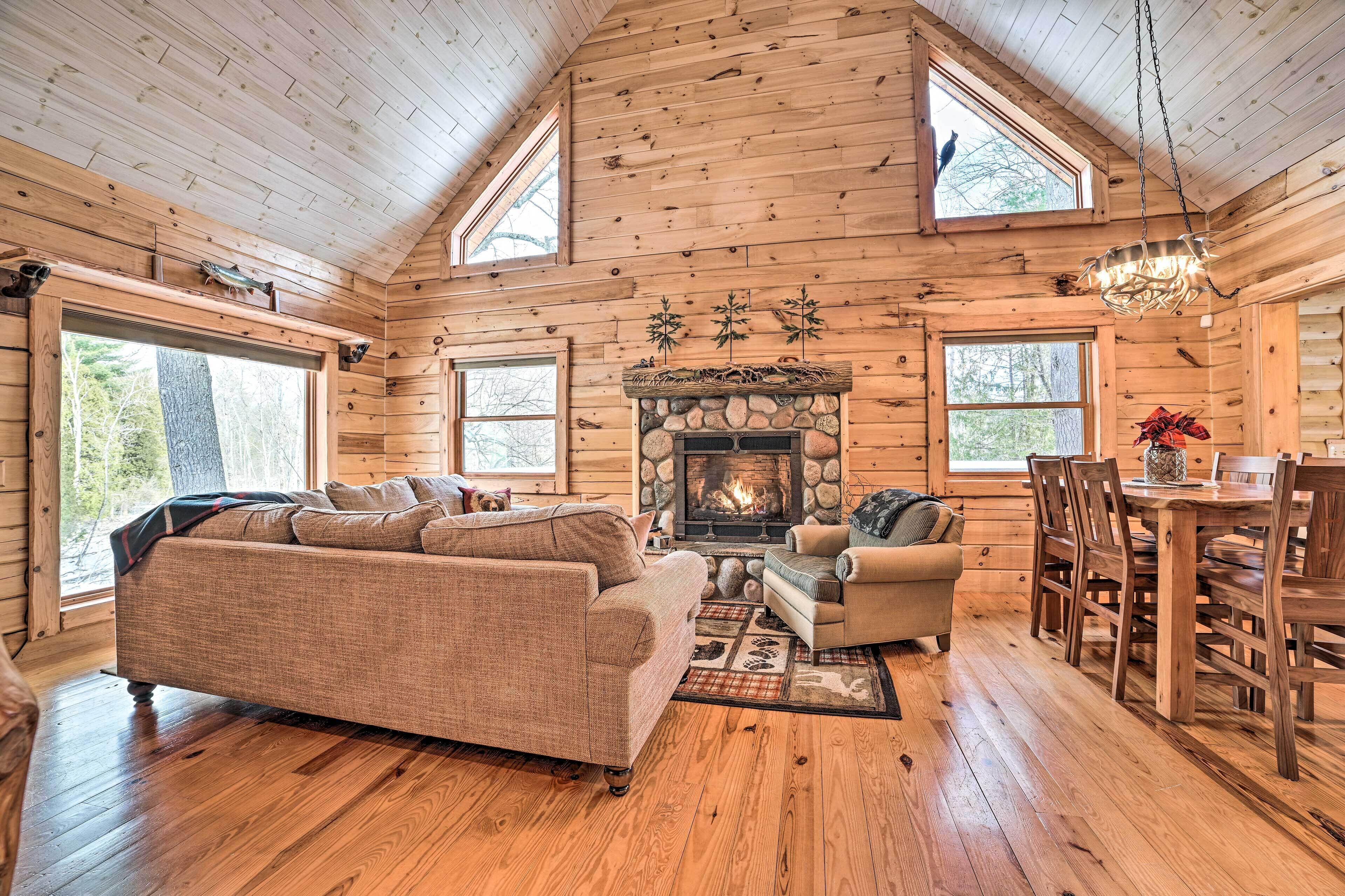 'rainbow Lodge' at Scenic Double J River Camp